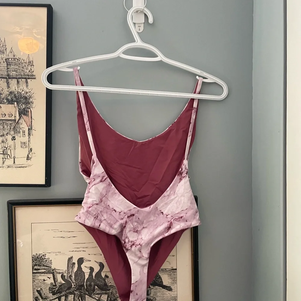 Dippin Daisy’s Swimsuit - Picture 2 of 7